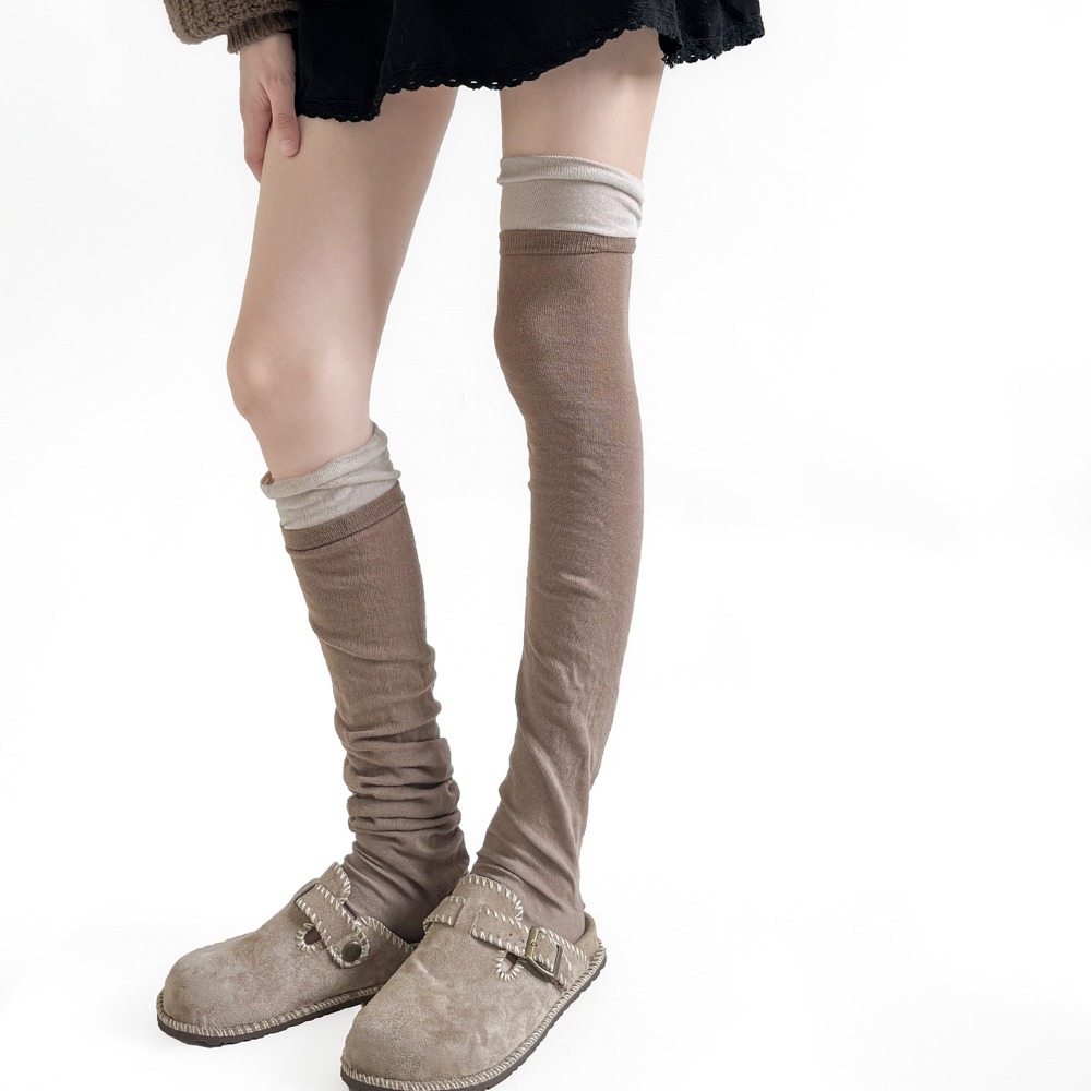Gefaltete, locker sitzende Bei – Boot Sock Slouchy Bewertung und Preis